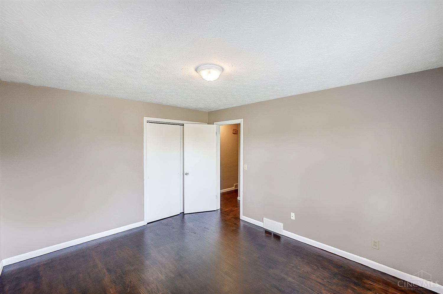 3840 Ruth Lane Cheviot, OH 45211 - Photo 18 of 23