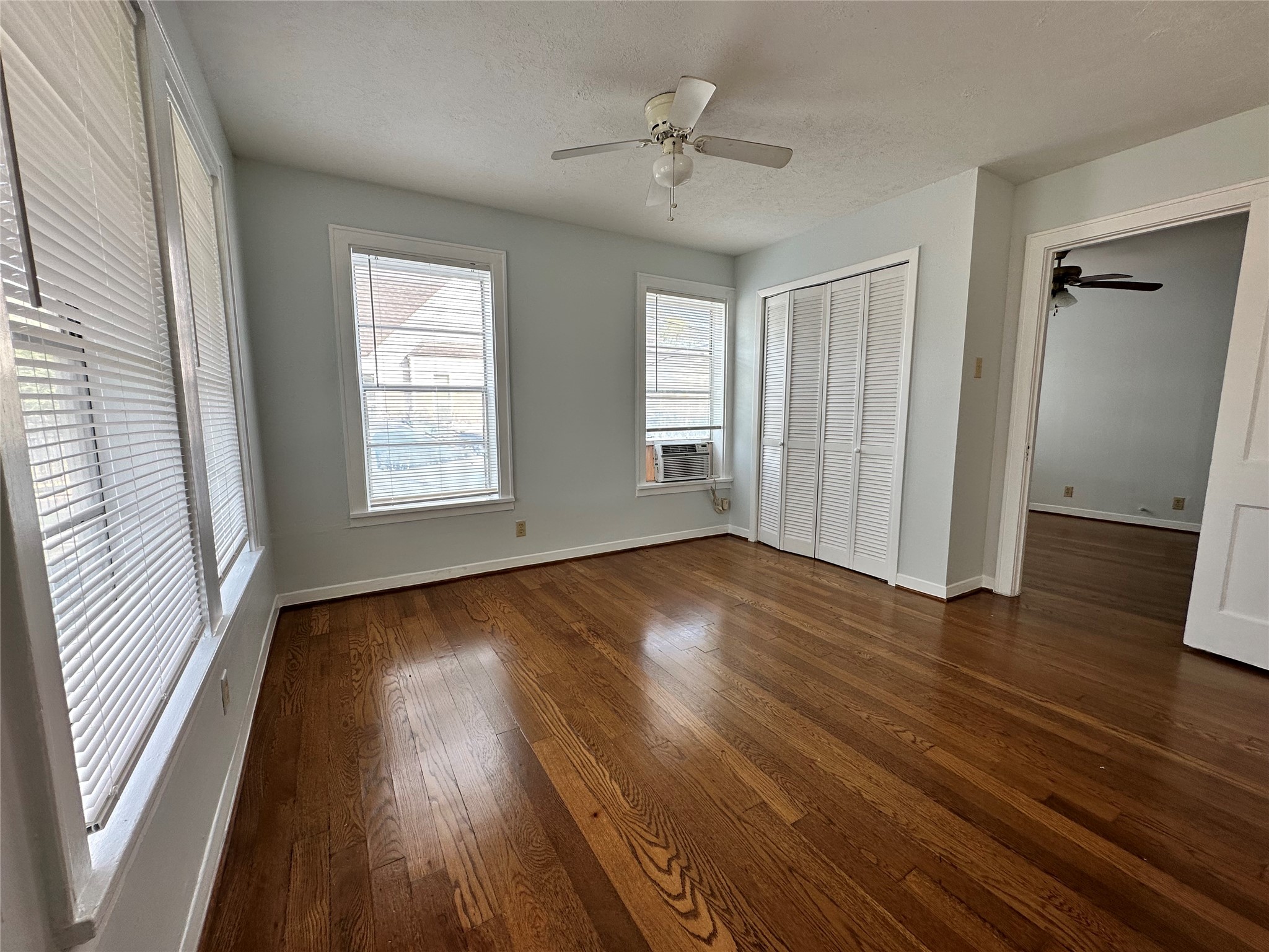 4624 Clay Street Houston, TX 77023 - Photo 1 of 18