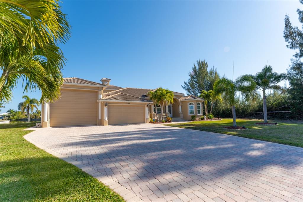 10544 Poughkeepsie Circle Port Charlotte, FL 33981 - Photo 8 of 99