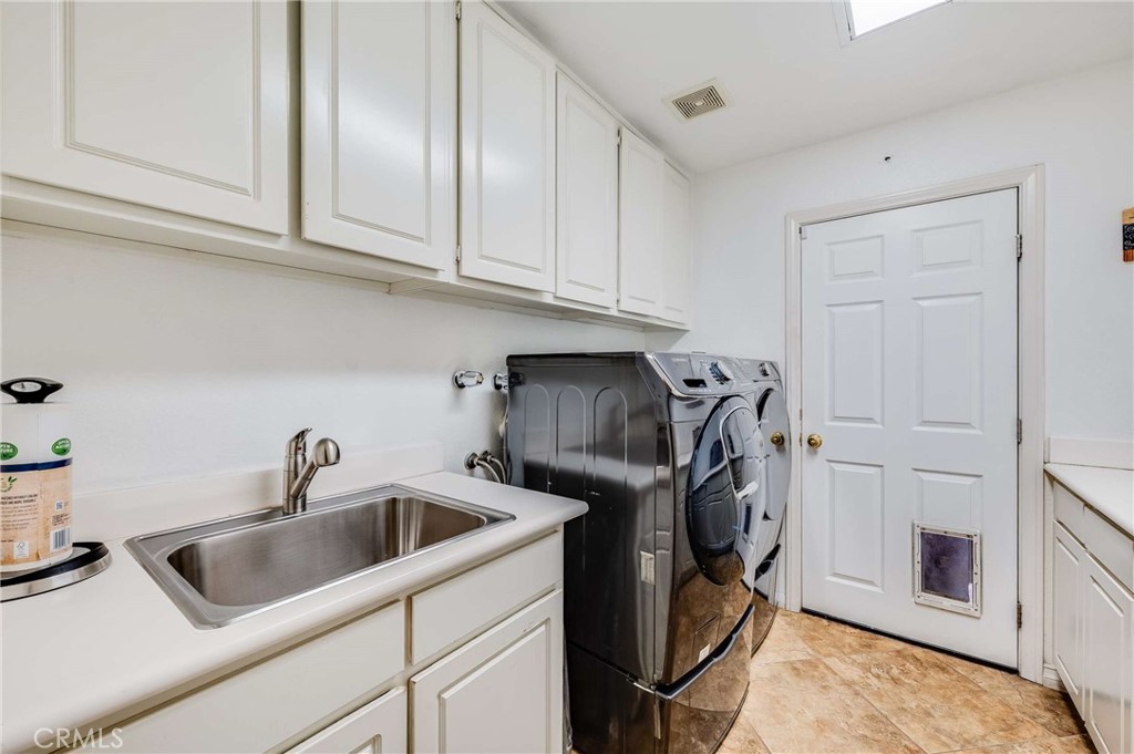 6137 Ridgemont Circle La Verne, CA 91750 - Photo 17 of 53 Laundry Room