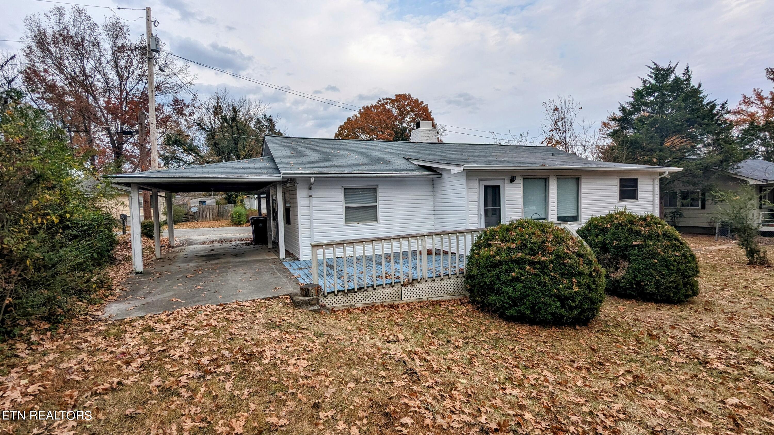 106 Townsend Road Oak Ridge, TN 37830 - Photo 3 of 16 Rear of House