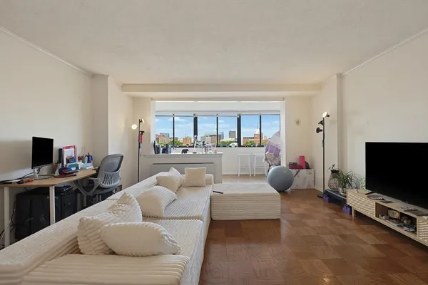 $425,000 | 6 Whittier Place, Unit 7B, Boston, MA 02114