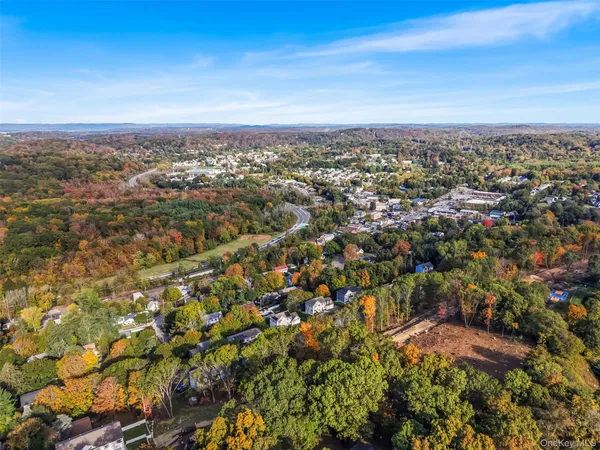 $2,600,000 | 1 Stella Road, Thornwood, NY 10594