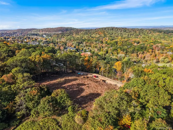 $2,600,000 | 1 Stella Road, Thornwood, NY 10594