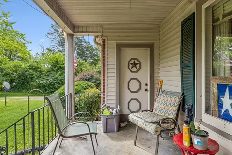 $300,000 | 1112 Neelys Bend Road, Madison, TN 37115
