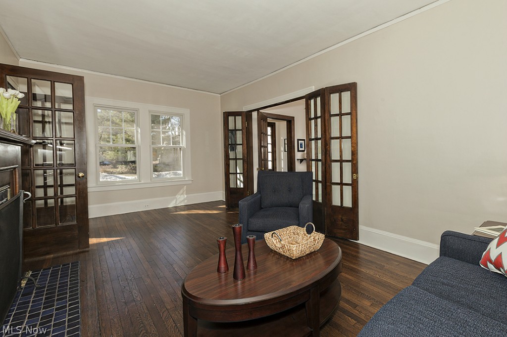 3101 Coleridge Road Cleveland, OH 44118 - Photo 5 of 25