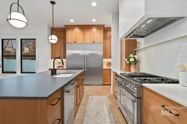 $1,387,900 | 252 North Timber Wolf Place, Eagle, ID 83616