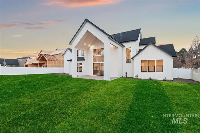 $1,387,900 | 252 North Timber Wolf Place, Eagle, ID 83616