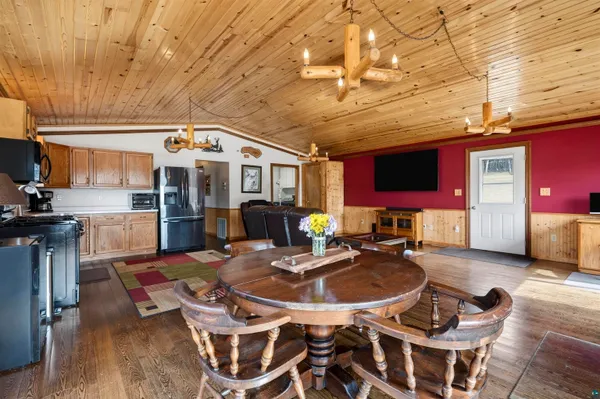 $429,000 | 11702 East Mail Road, Gordon, WI 54838