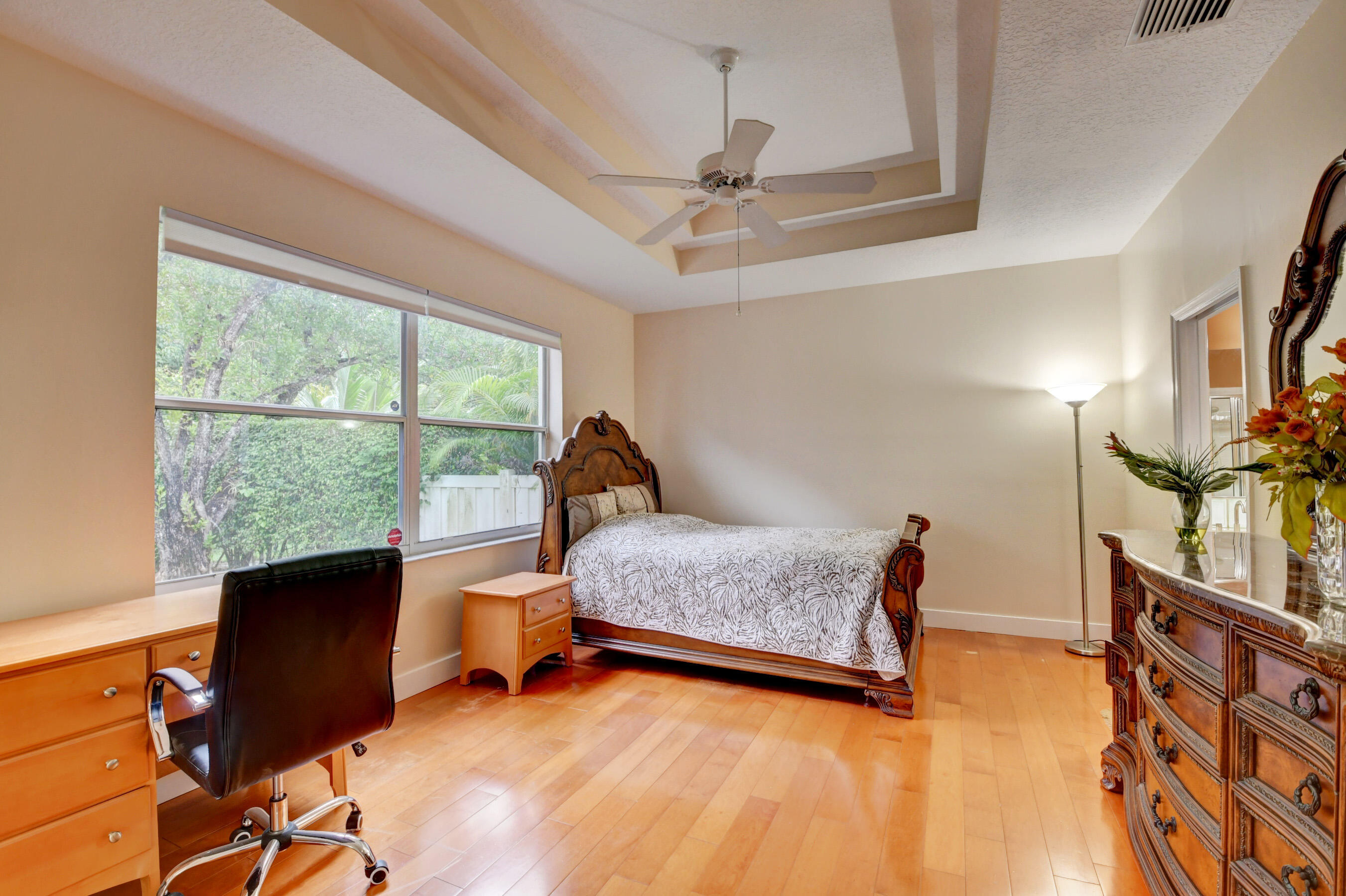 8456 Vía D Oro Boca Raton, FL 33433 - Photo 5 of 34 Master Bdrm w/Maple Hardwood Flrs
