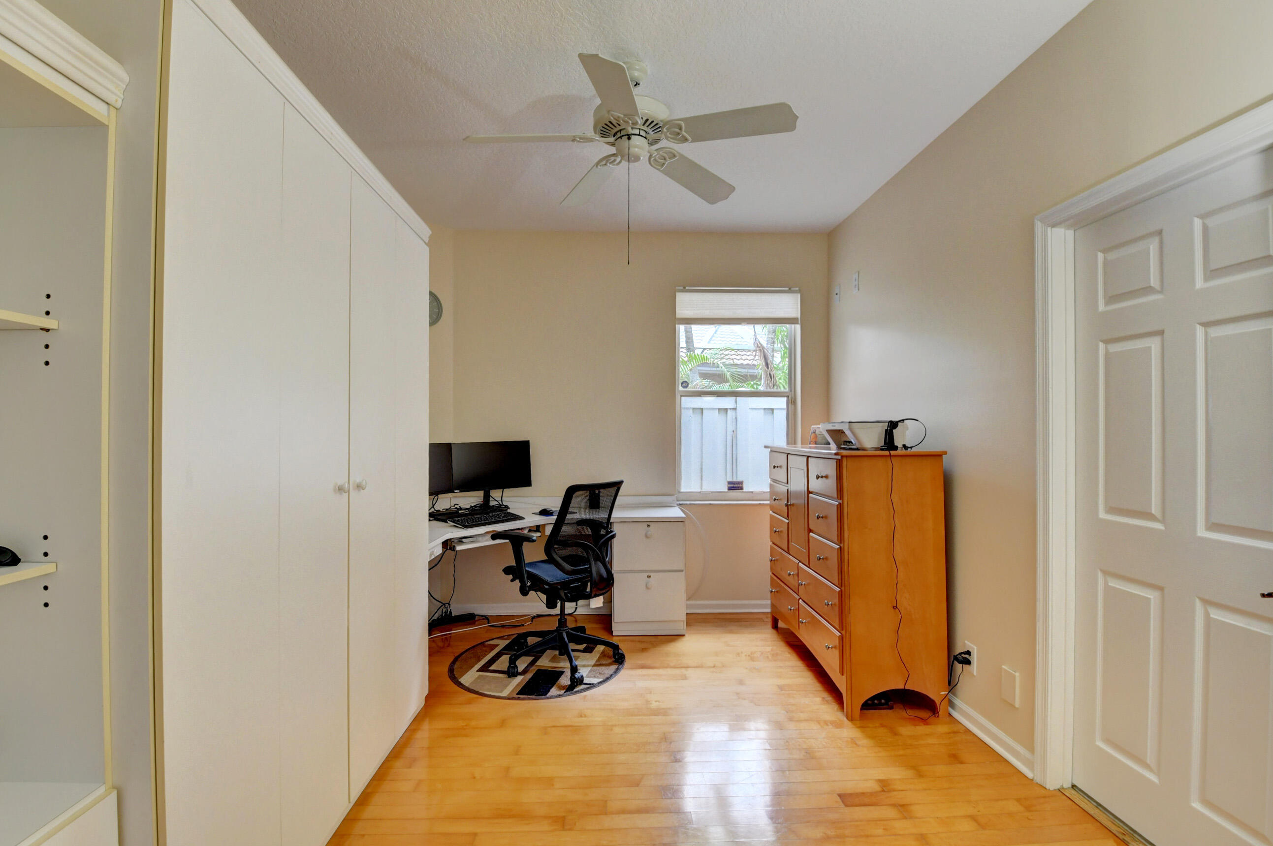 8456 Vía D Oro Boca Raton, FL 33433 - Photo 7 of 34 2nd Bdrm/Murphy bed/desk with shelving