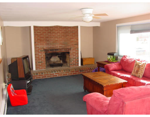 13 Linden Road Gloucester, MA 01930 - Photo 7 of 13 Gallery Image 7
