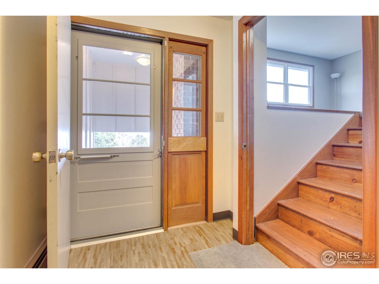 6137 Olde Stage Road Boulder, CO 80302 - Photo 5 of 27 Bright entry
