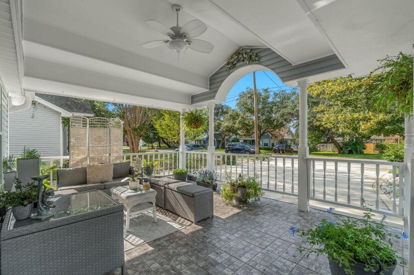 14 Winfield Way Mary Esther, FL 32569 - Photo 4 of 46 a building outdoor space with patio furniture and potted plants