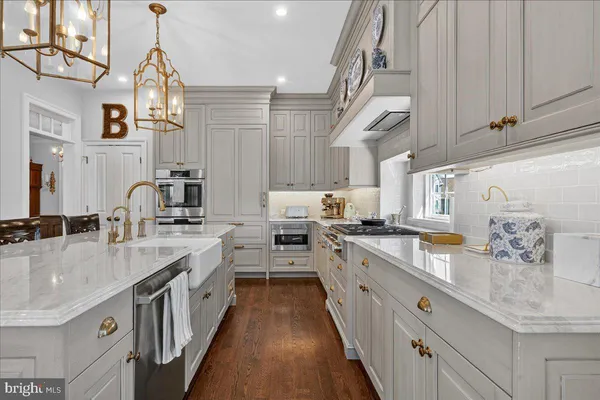 $1,950,000 | 122 Chapel Hill Circle, Paoli, PA 19301