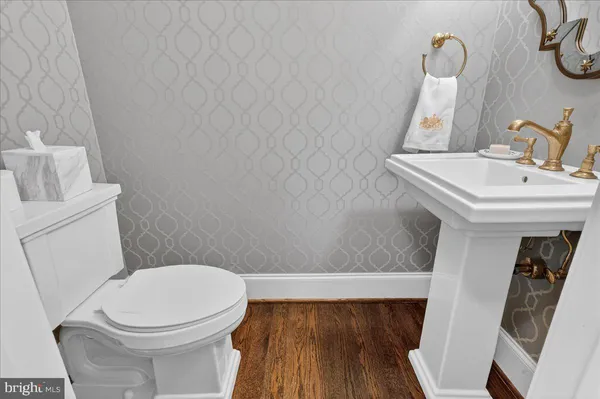 $1,950,000 | 122 Chapel Hill Circle, Paoli, PA 19301