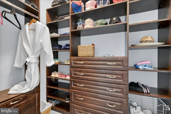 $1,950,000 | 122 Chapel Hill Circle, Paoli, PA 19301