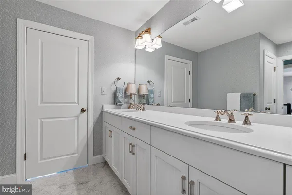 $1,950,000 | 122 Chapel Hill Circle, Paoli, PA 19301