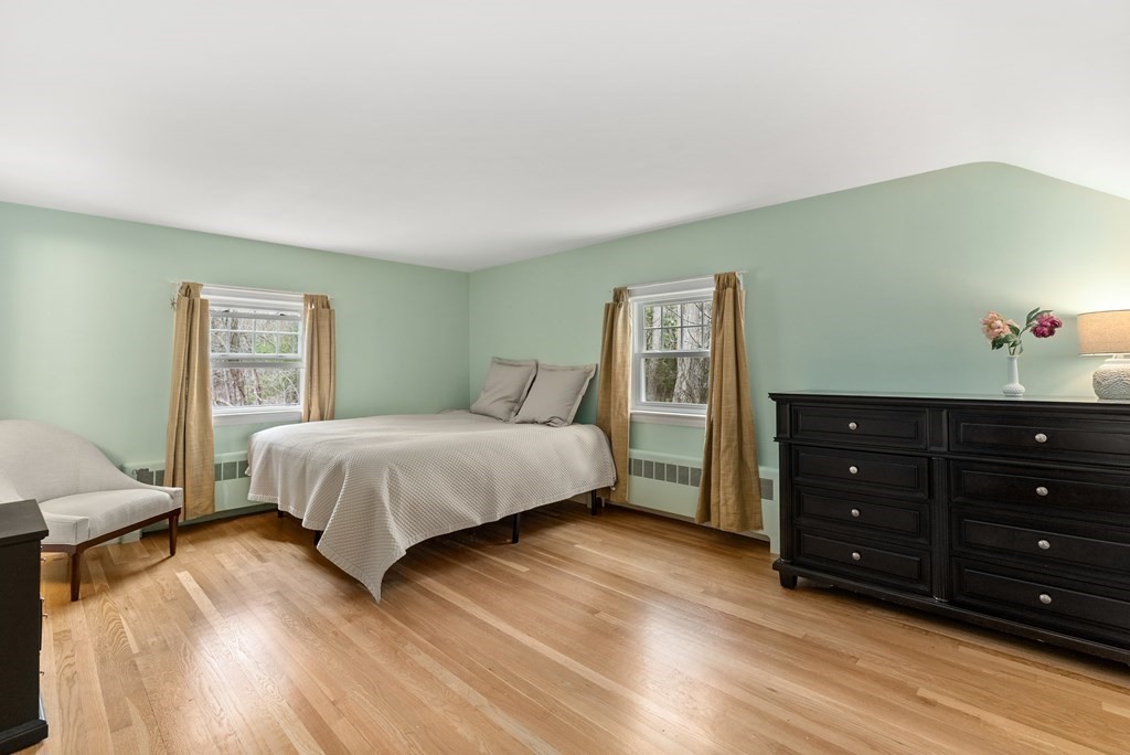 232 Conant Road Weston, MA 02493 - Photo 15 of 25