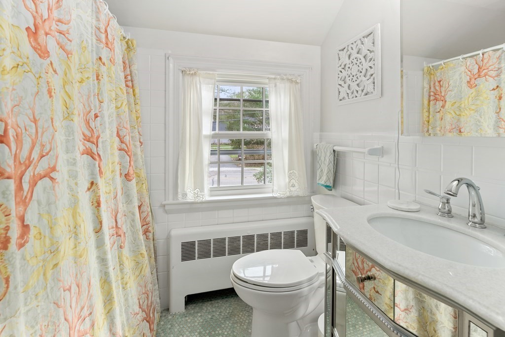 232 Conant Road Weston, MA 02493 - Photo 18 of 25