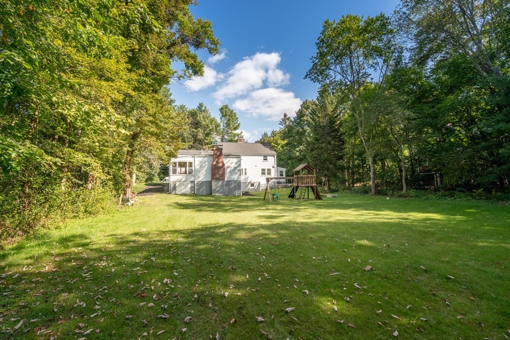 232 Conant Road Weston, MA 02493 - Photo 3 of 25