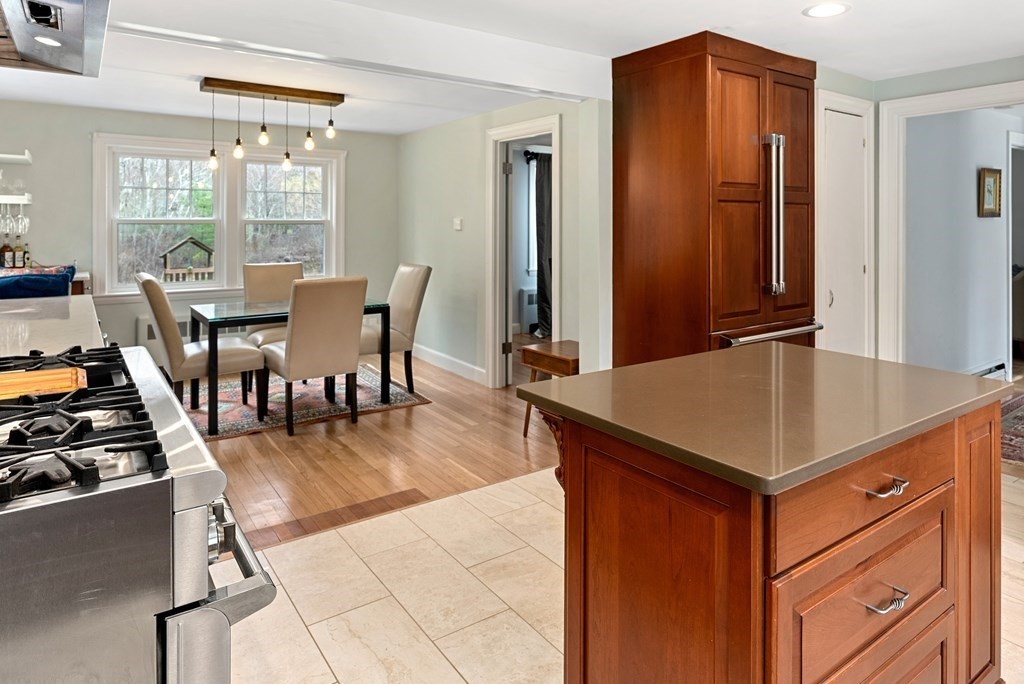 232 Conant Road Weston, MA 02493 - Photo 7 of 25