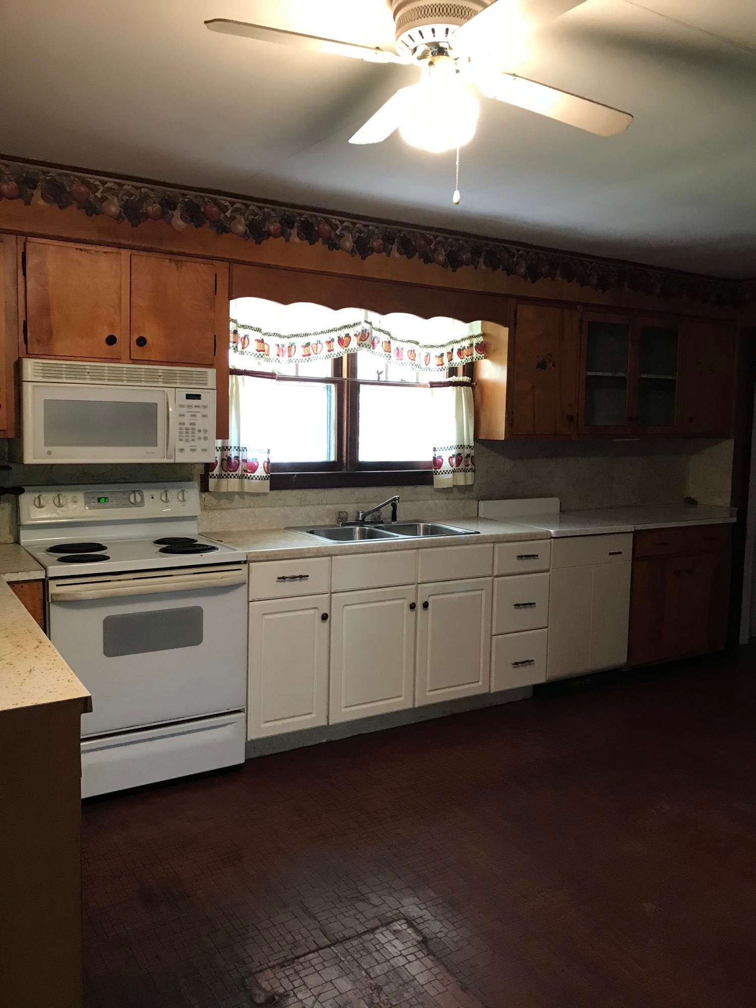 2237 Vago Road Frankford, WV 24938 - Photo 9 of 32 Gallery Image 9