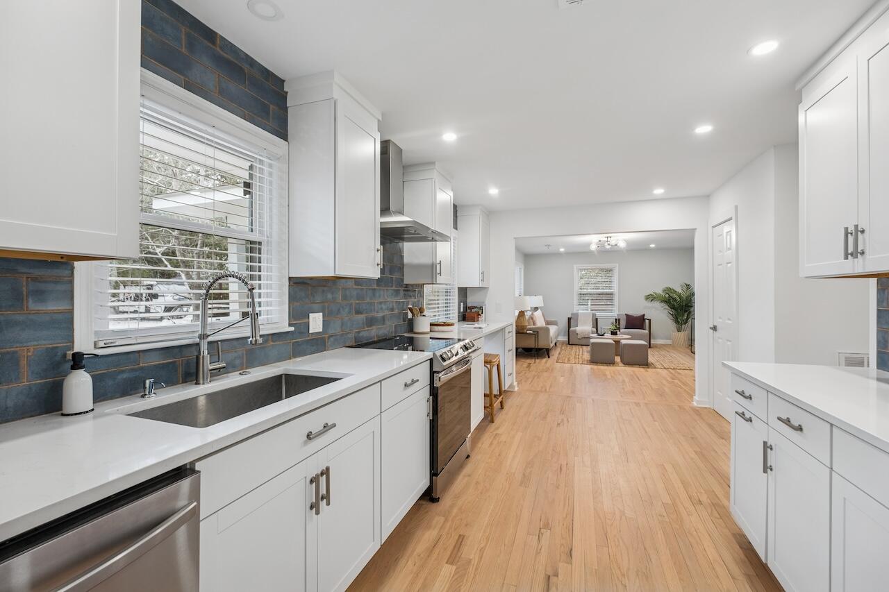 1734 Combahee Street Charleston, SC 29412 - Photo 8 of 25 1734Comb-JTPhoto-009