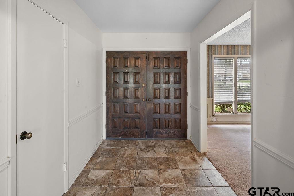 4005 Pollard Drive Tyler, TX 75701 - Photo 3 of 33
