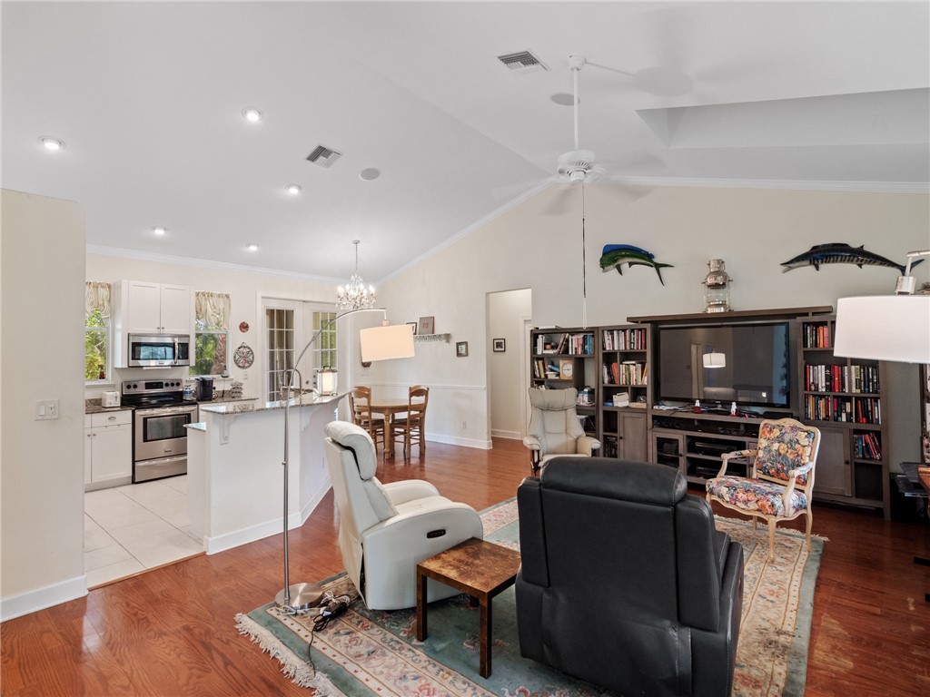 1179 George Street Sebastian, FL 32958 - Photo 4 of 19 Gallery Image 4