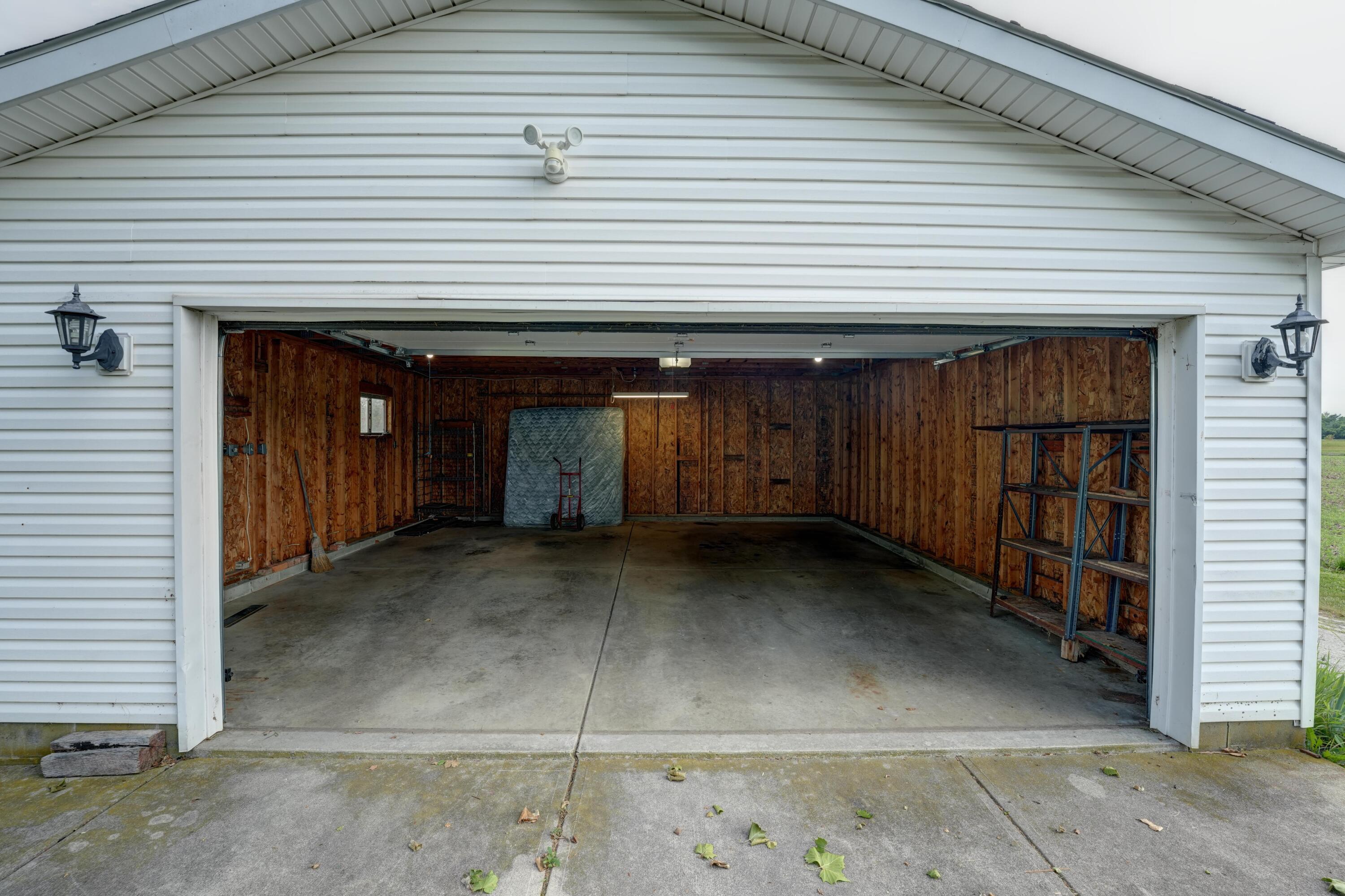8150 Snake Road Dayton, OH 45426 - Photo 11 of 48 TWO05406And8more