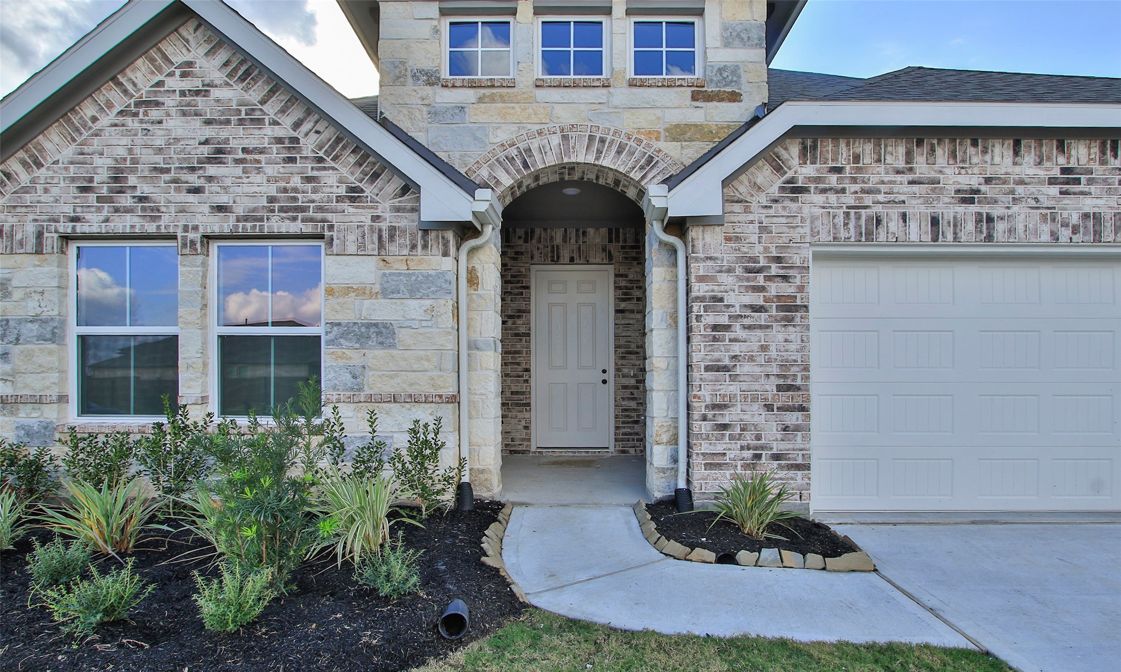 530 Strm Bnd Way Rosenberg, TX 77471 - Photo 2 of 35