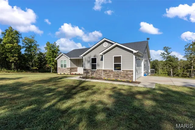 $570,000 | 10353 New Diggins Road, Mineral Point, MO 63660