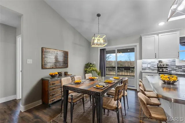 $570,000 | 10353 New Diggins Road, Mineral Point, MO 63660