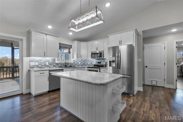 $570,000 | 10353 New Diggins Road, Mineral Point, MO 63660