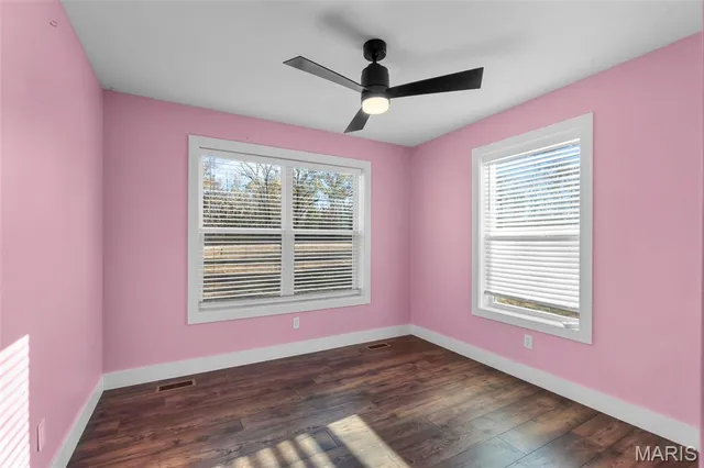 $570,000 | 10353 New Diggins Road, Mineral Point, MO 63660