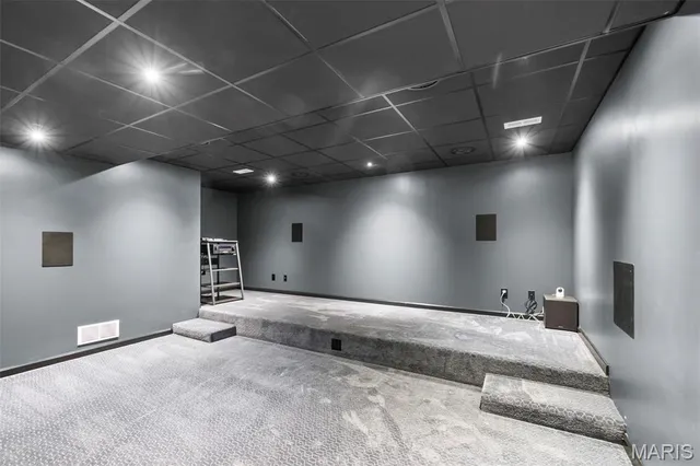 $570,000 | 10353 New Diggins Road, Mineral Point, MO 63660