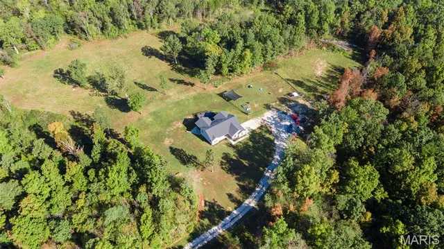 $570,000 | 10353 New Diggins Road, Mineral Point, MO 63660