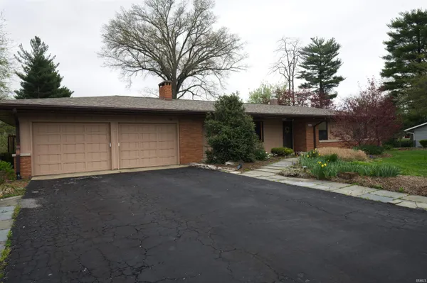 $264,900 | 684 West Greenbrier Lane, Sullivan, IN 47882