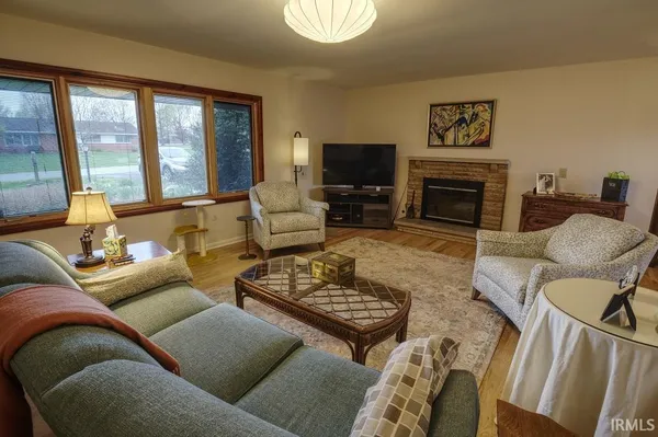 $264,900 | 684 West Greenbrier Lane, Sullivan, IN 47882