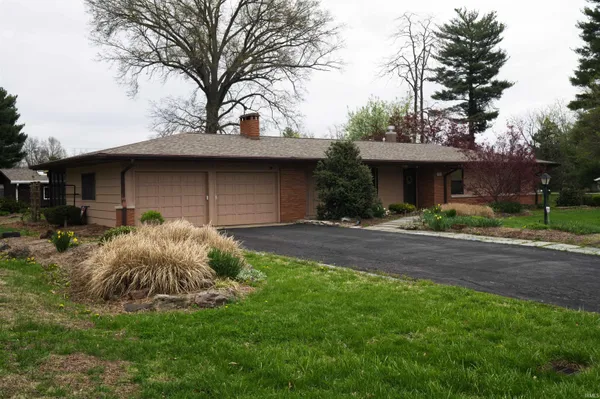 $264,900 | 684 West Greenbrier Lane, Sullivan, IN 47882