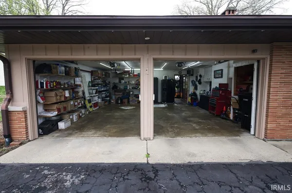 $264,900 | 684 West Greenbrier Lane, Sullivan, IN 47882