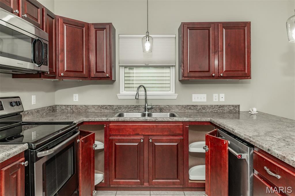 1009 Hawk Ridge Drive Union, MO 63084 - Photo 31 of 44