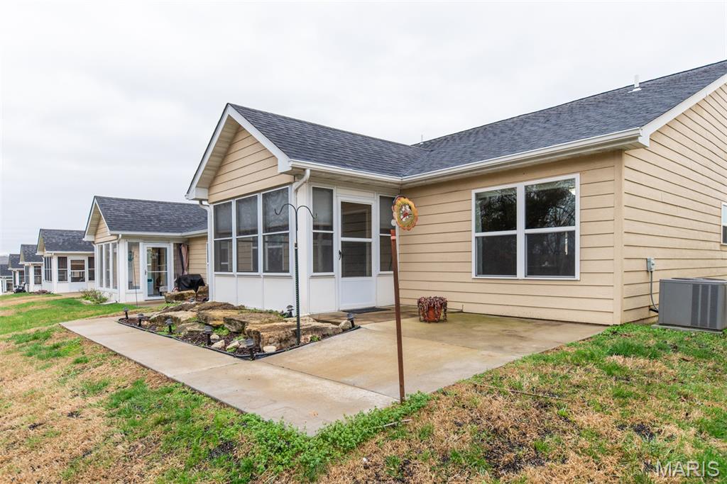 1009 Hawk Ridge Drive Union, MO 63084 - Photo 41 of 44