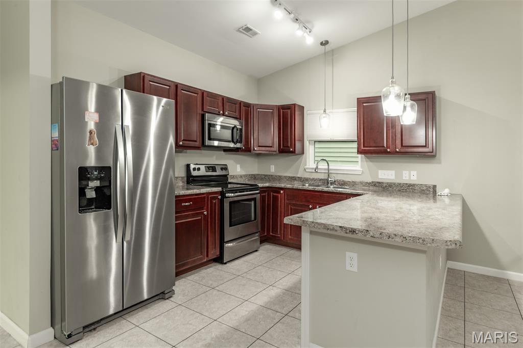 1009 Hawk Ridge Drive Union, MO 63084 - Photo 8 of 44