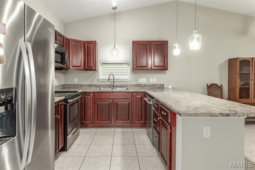 1009 Hawk Ridge Drive Union, MO 63084 - Photo 9 of 44