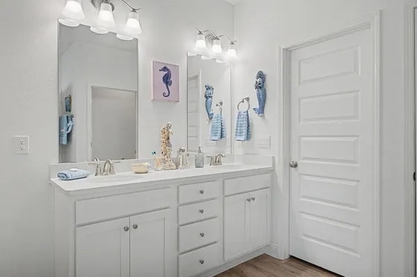 $585,000 | 48 Hammock Circle, Freeport, FL 32439