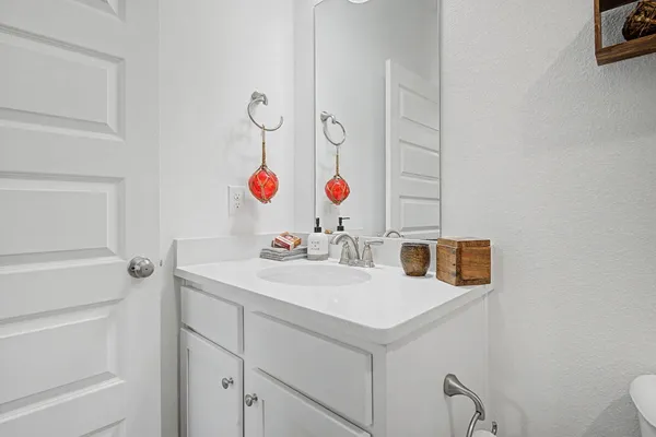 $585,000 | 48 Hammock Circle, Freeport, FL 32439