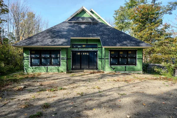 $349,000 | 86 Cross Street, Northport, ME 04849