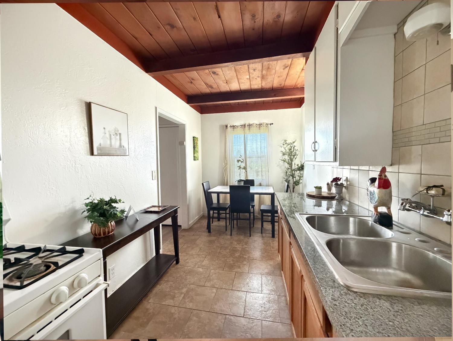 1630 Paradise Road Modesto, CA 95358 - Photo 3 of 42